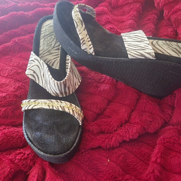 Sbicca wedge sandal - Picture 3 of 3